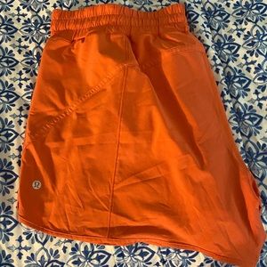 LULU LEMON 5 inch inseam tracker shorts